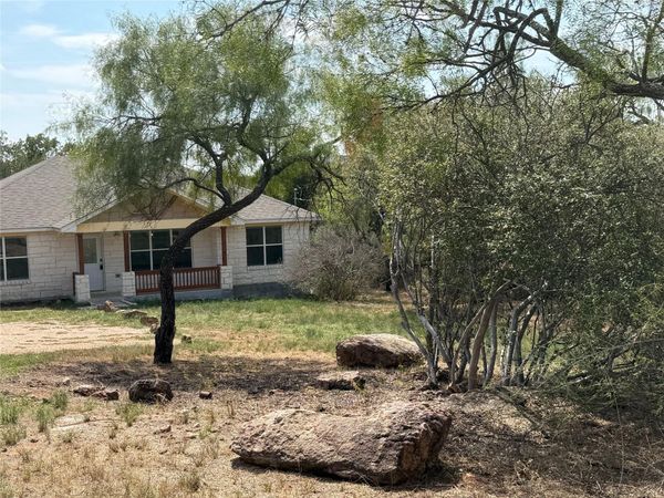 117 North Pass, Kingsland, TX 78639