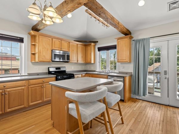 521 Washington Street, Unit 3, Abington, MA 02351