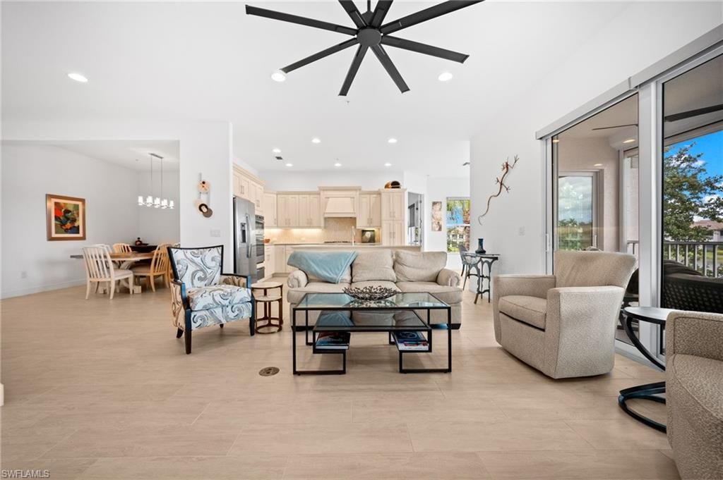 8062 Signature Club Cir, Unit 201, Naples, FL 34113 Photo