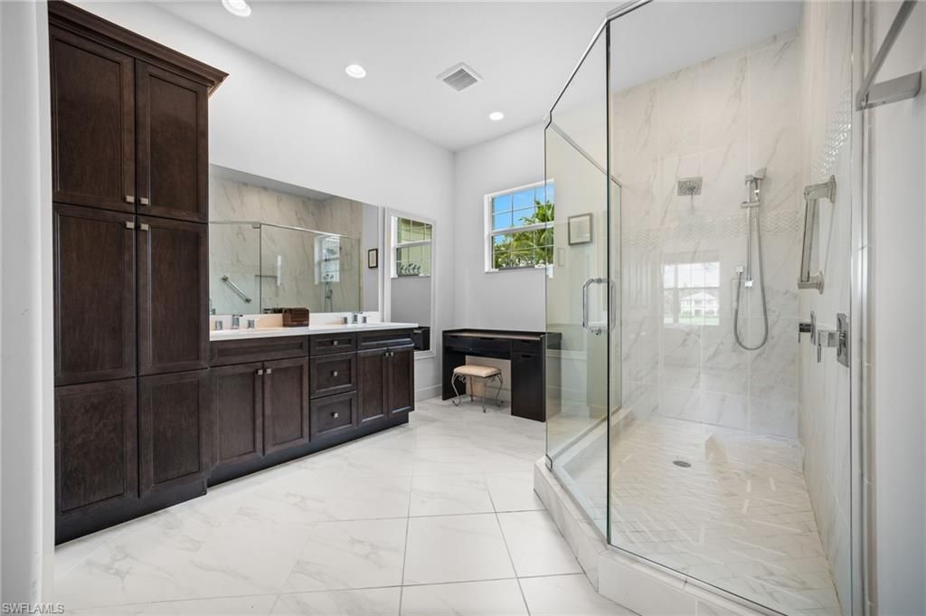 8062 Signature Club Cir, Unit 201, Naples, FL 34113 Photo