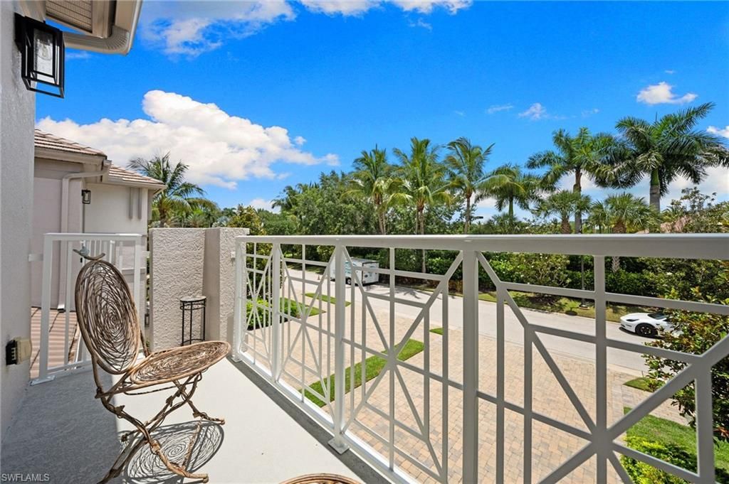 8062 Signature Club Cir, Unit 201, Naples, FL 34113 Photo