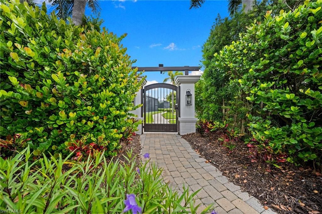 8062 Signature Club Cir, Unit 201, Naples, FL 34113 Photo
