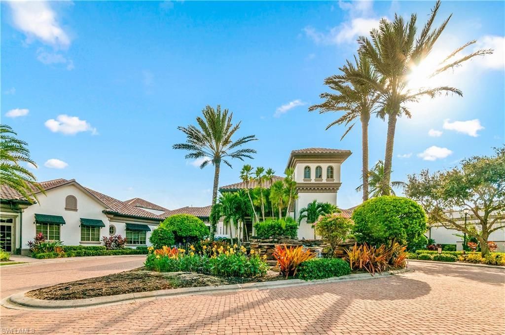 8062 Signature Club Cir, Unit 201, Naples, FL 34113 Photo