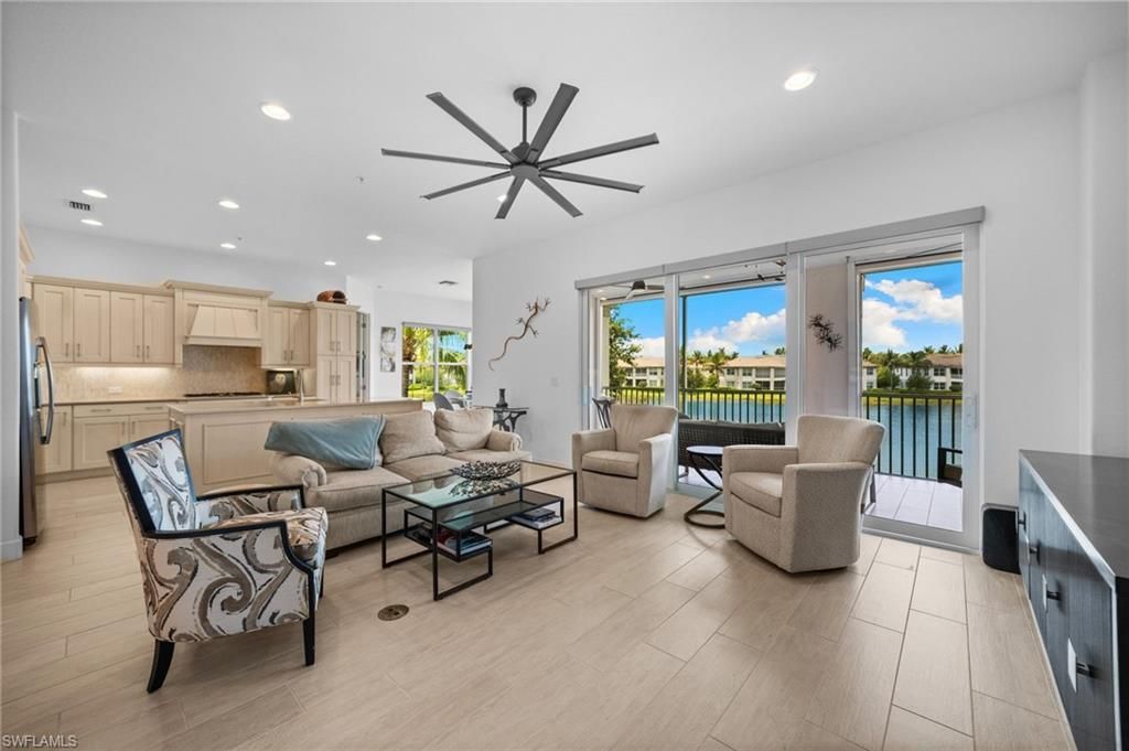 8062 Signature Club Cir, Unit 201, Naples, FL 34113 Photo