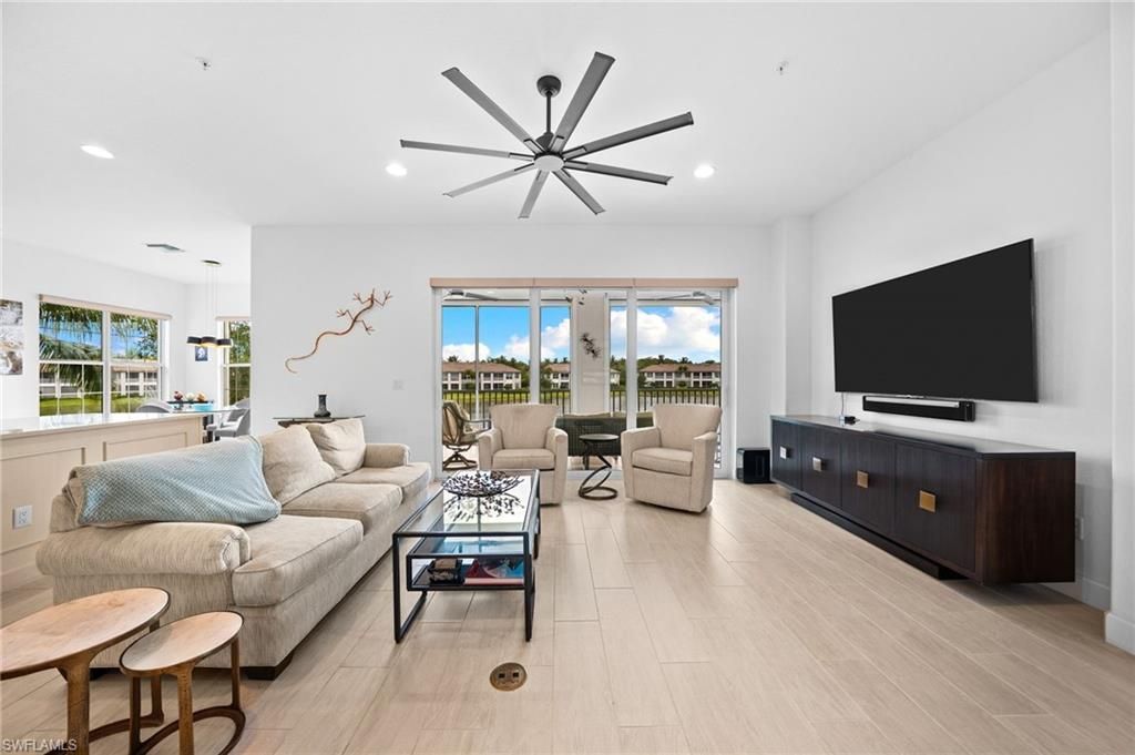 8062 Signature Club Cir, Unit 201, Naples, FL 34113 Photo
