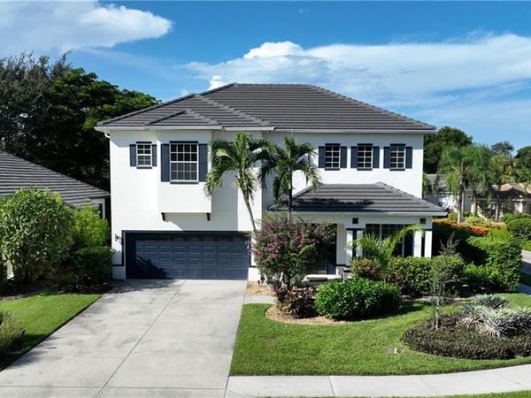 8213 Laurel Lakes BLVD, NAPLES, FL 34119