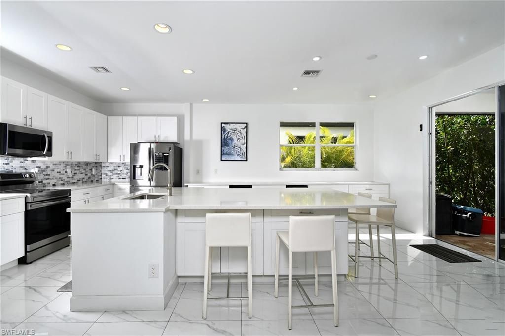 8213 Laurel Lakes Blvd, Naples, FL 34119 Photo