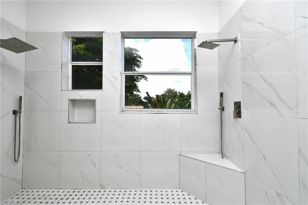 8213 Laurel Lakes Blvd, Naples, FL 34119 Photo