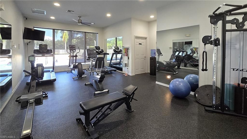8213 Laurel Lakes Blvd, Naples, FL 34119 Photo