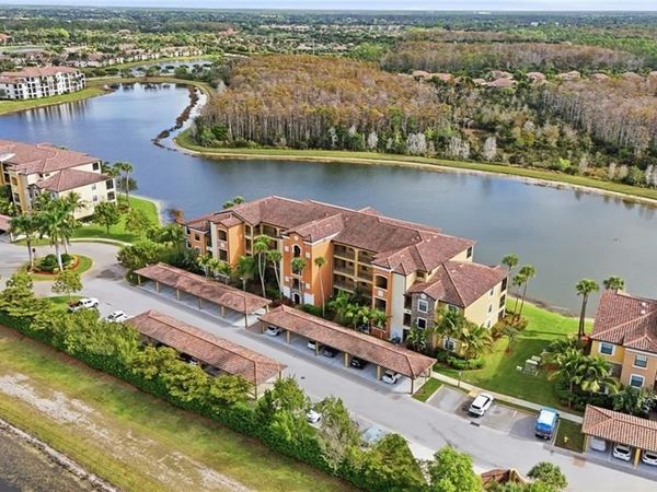 9578 Trevi CT , Unit 5124, NAPLES, FL 34113