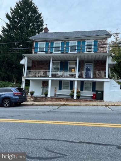 2 MAIN STREET W, ADAMSTOWN, PA 19501