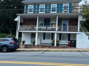 2 MAIN STREET W, ADAMSTOWN, PA 19501