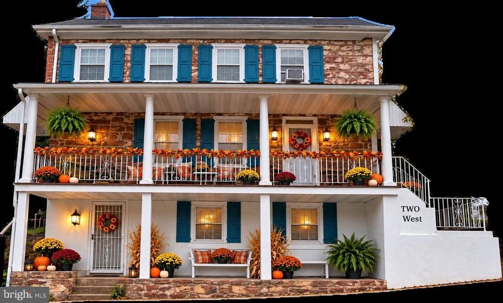 2 MAIN STREET W, ADAMSTOWN, PA 19501