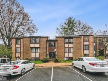 9715 KINGS CROWN COURT, Unit 002, FAIRFAX, VA 22031