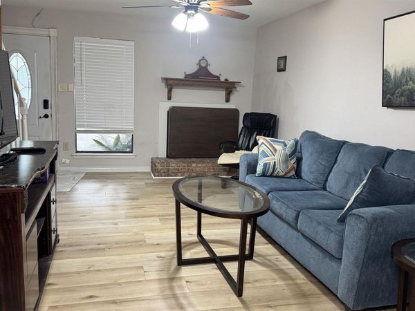 829 E Boyd Dr, Unit #D, Baton Rouge, LA 70808