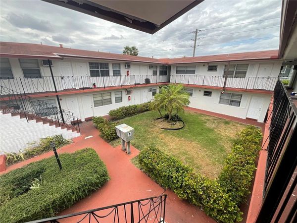 11625 Canal Dr, Unit 16 N, North Miami, FL 33181