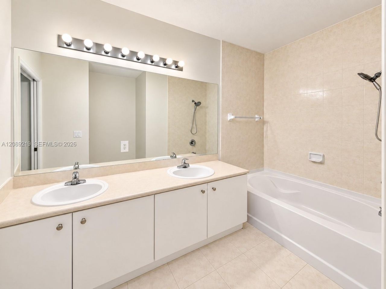 10242 NW 7th St, Unit 203, Miami, FL 33172 Photo