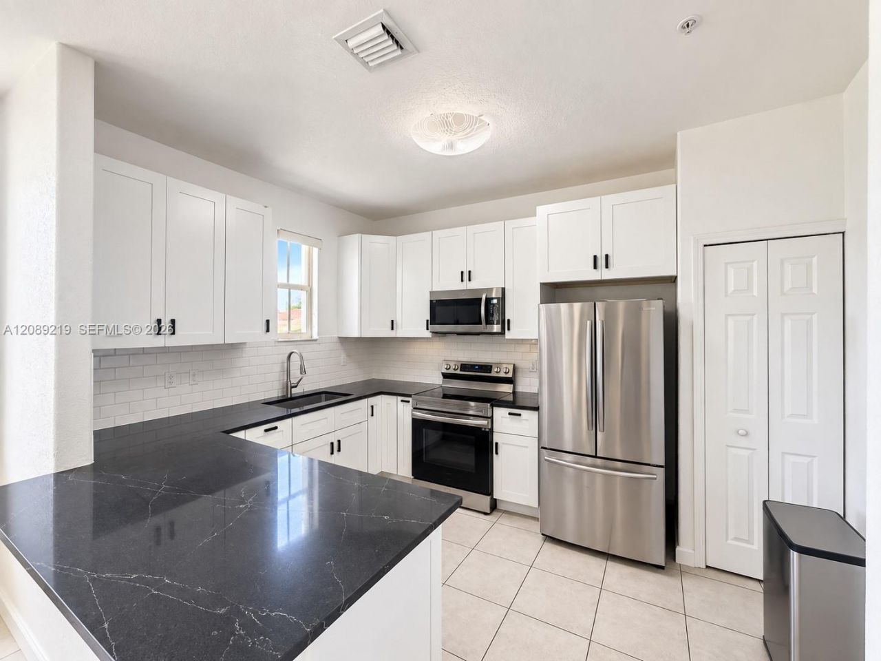10242 NW 7th St, Unit 203, Miami, FL 33172 Photo