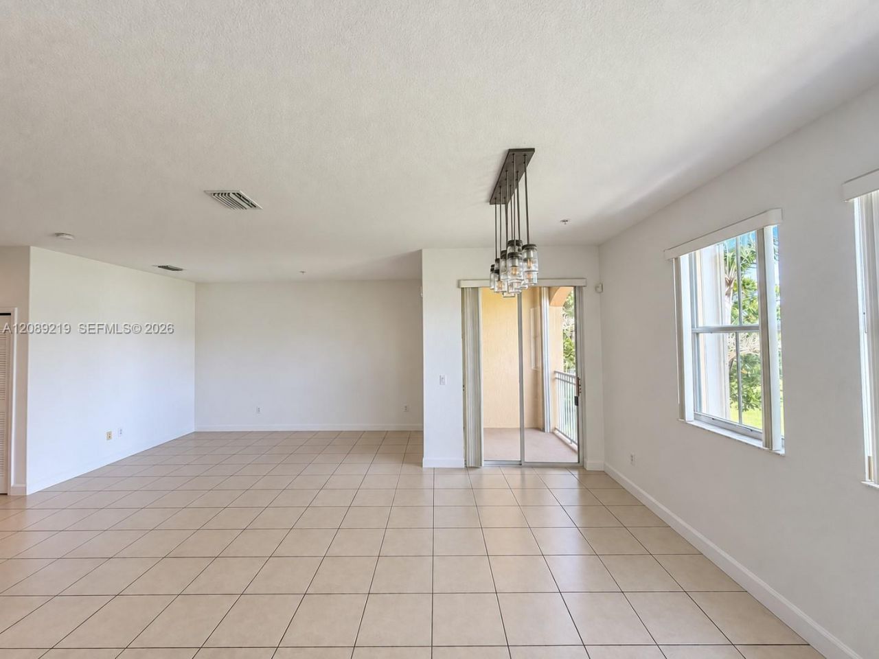 10242 NW 7th St, Unit 203, Miami, FL 33172 Photo