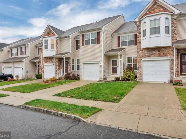 146 CHANCELLOR DRIVE, WOODBURY, NJ 08096