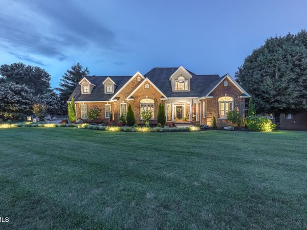 106 Wedgewood Circle, Elizabethton, TN 37643