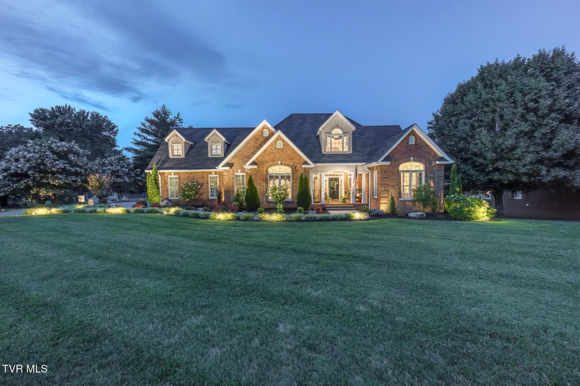 106 Wedgewood Circle, Elizabethton, TN 37643 Main Photo