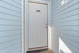 111 Fountain Pointe Ln. photo 4