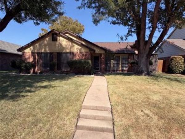 6808 Younger Drive , The Colony, TX 75056
