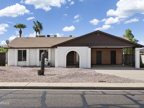 841 E PARADISE Lane, Phoenix, AZ 85022