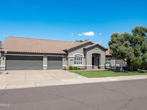 8534 W MELINDA Lane, Peoria, AZ 85382