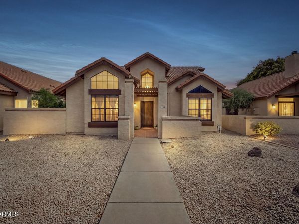 1839 E SECRETARIAT Drive, Tempe, AZ 85284
