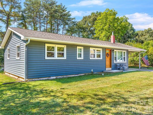 1025 Old US 70 Highway, Black Mountain, NC 28711