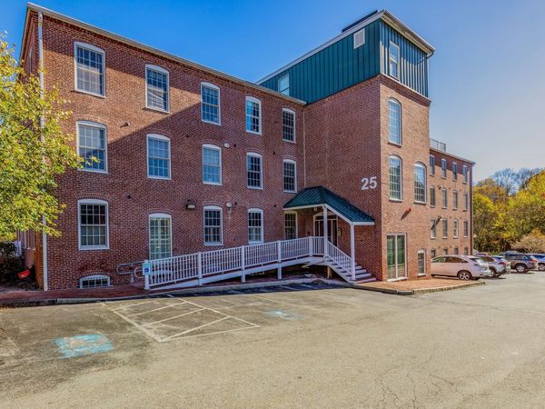 25 Cedar St, Unit 3, Amesbury, MA 01913