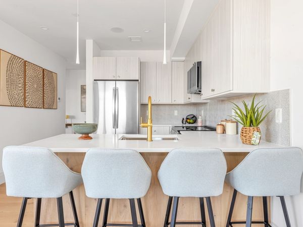 34 Oak Street, Unit 202, Boston, MA 02136