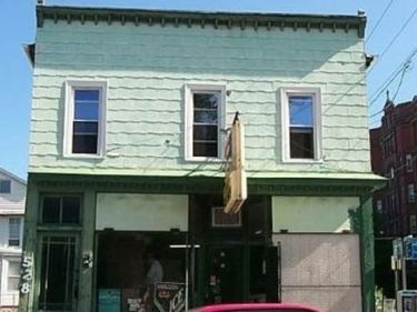 528 Ferry Avenue , Niagara Falls, NY 14301