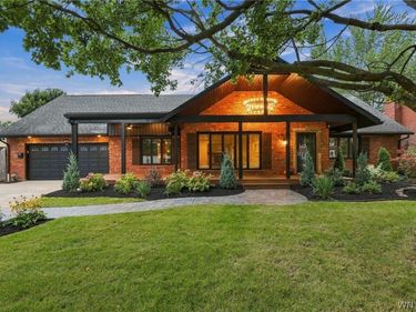 10 The Spur , Buffalo, NY 14221