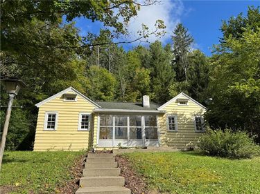 181 E State Street , Wellsville, NY 14895
