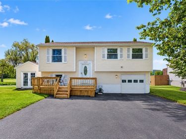 3888 Pintail Path , Liverpool, NY 13090