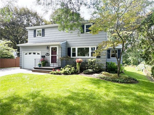 33 Meadow Drive , Rochester, NY 14618