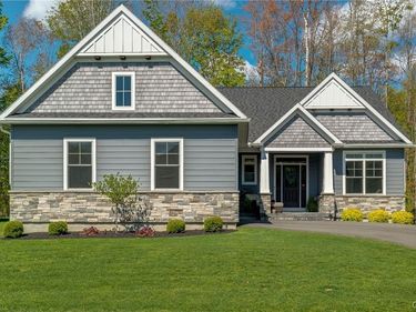 3389 Hickory Knoll Lane, Baldwinsville, NY 13027