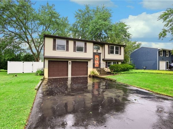 8422 Zenith Drive , Baldwinsville, NY 13027