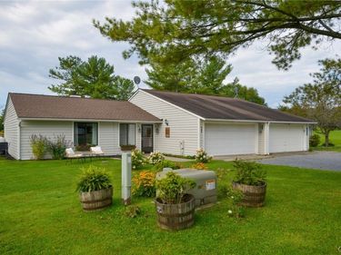 21450 Fairway Circle, Wellesley Island, NY 13640