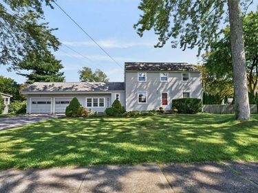 6 Paladine Road, Rochester, NY 14617