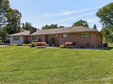 1625 Five Mile Line Road , Penfield, NY 14526