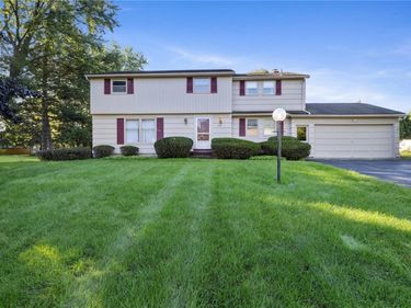 185 Viennawood Drive, Rochester, NY 14618