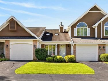 85 Eaglesfield, Fairport, NY 14450