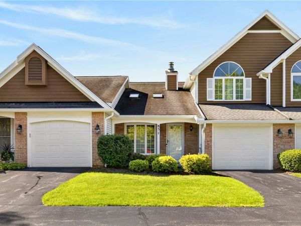 85 Eaglesfield, Fairport, NY 14450
