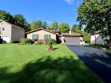 80 Reddick Lane, Rochester, NY 14624