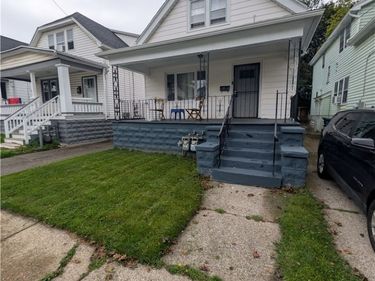 32 Theodore Street , Buffalo, NY 14211