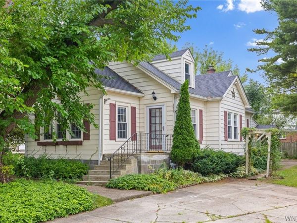 2633 Greenfield Avenue, Hamburg, NY 14075
